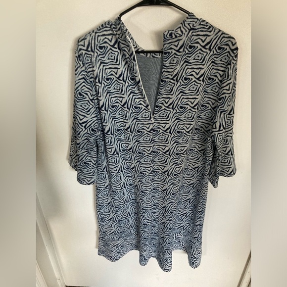 Tyler Boe dress in size XL. Animal print. Super adorable 🦋 - Picture 4 of 6